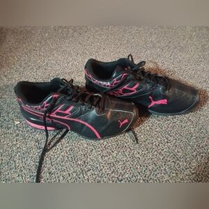 Puma women's Tazon 6 cross trainers